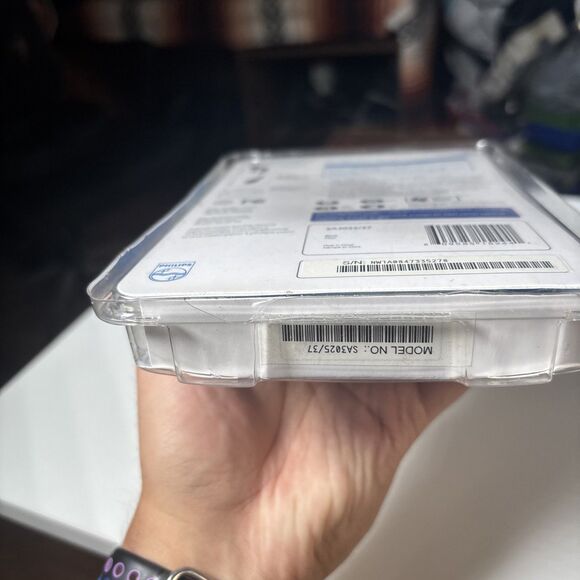 Philips GoGear Digital Audio Video Player 2 GB Black SA3025 - Picture 6 of 7